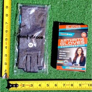 Comfy Brace Arthritis Open Finger Compression Hand Joint Adult Medium Gloves NIB